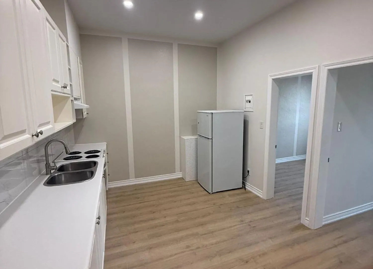 Homestay Top Location In Dt Toronto- Cn Tower View Canada